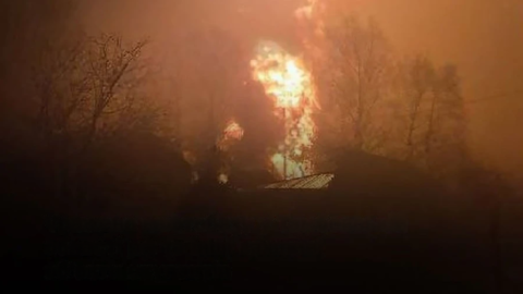 Smoke and fire at Russian oil depot after Ukrainian strike December 2025
