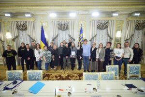 Zelenskyy Awards 45 Volunteers With the Golden Heart on International Volunteer Day
