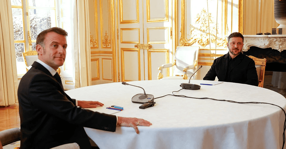 Discussed Diplomacy and Air Defense: Zelenskyy Meets Macron on Sidelines of Coalition of the Willing Meeting