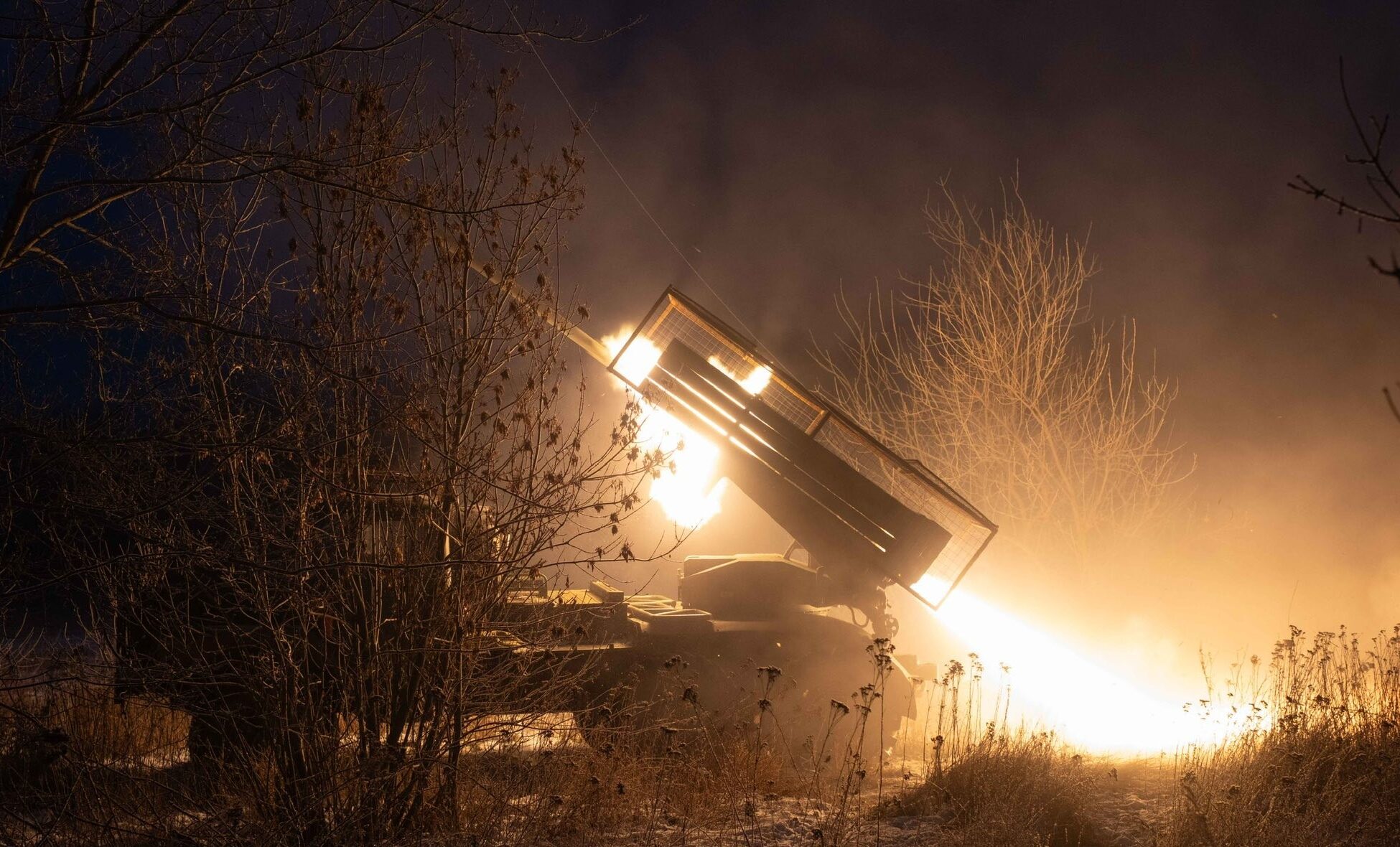 Ukrainian army positions under Russian air and drone attack on May 21 2025, with explosions and tactical maneuvers near frontline sectors. :contentReference[oaicite:1]{index=1}