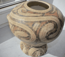 Ancient Trypillian Vase Handed Over to Museum After Attempted Smuggling to Switzerland