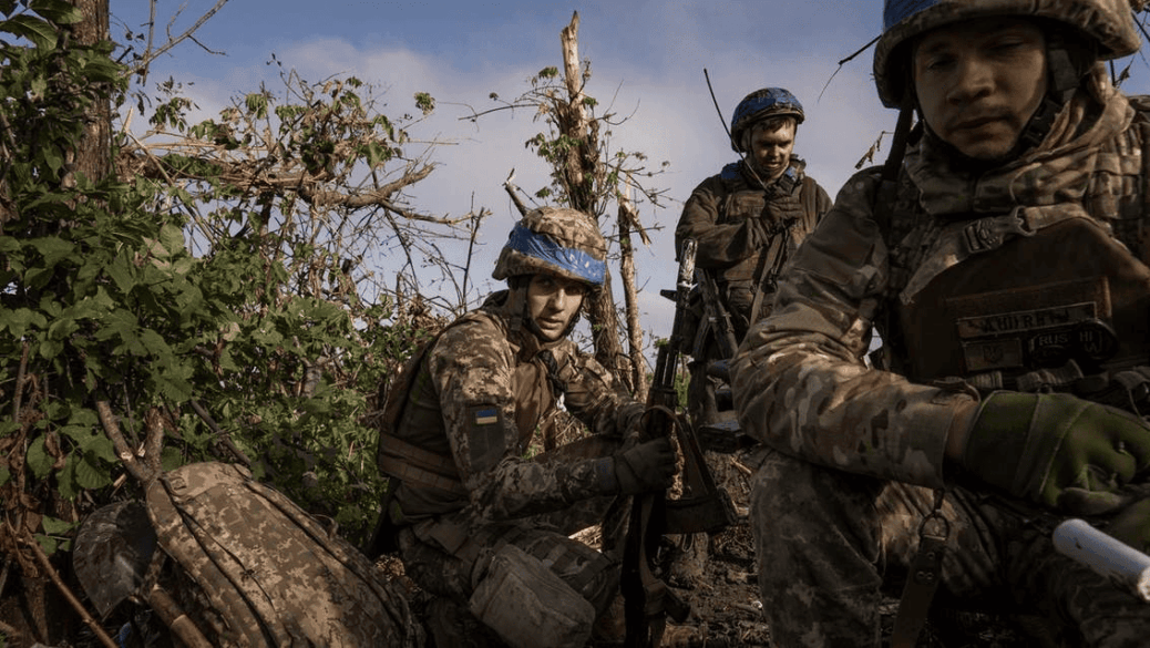 Film “2000 Meters to Andriivka” Wins Award from U.S. Cinematographers Guild