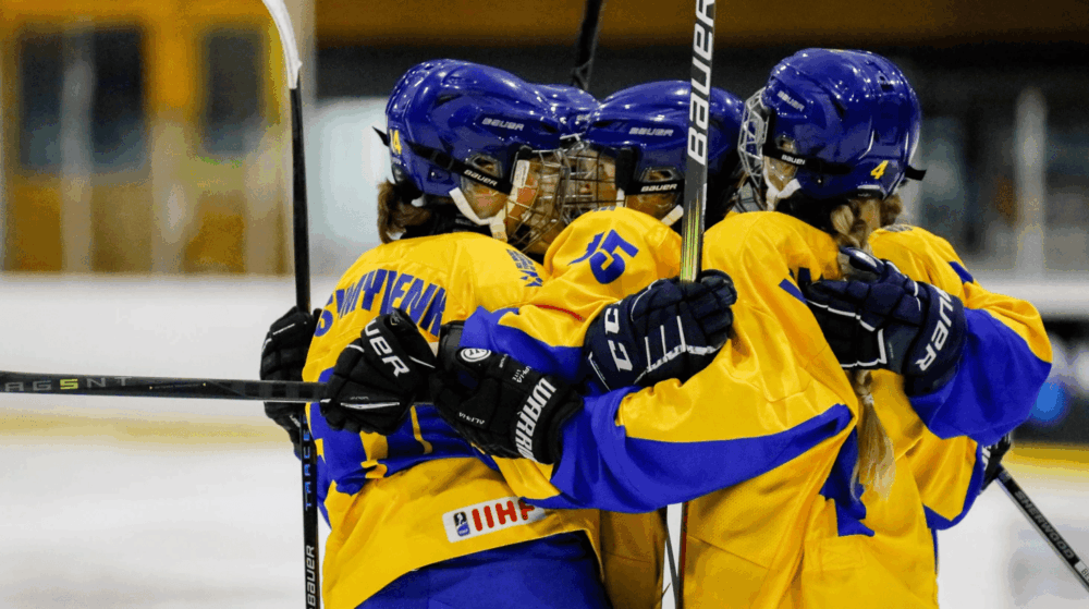 Ukraine Women’s Hockey Team Celebrates 5-1 Victory