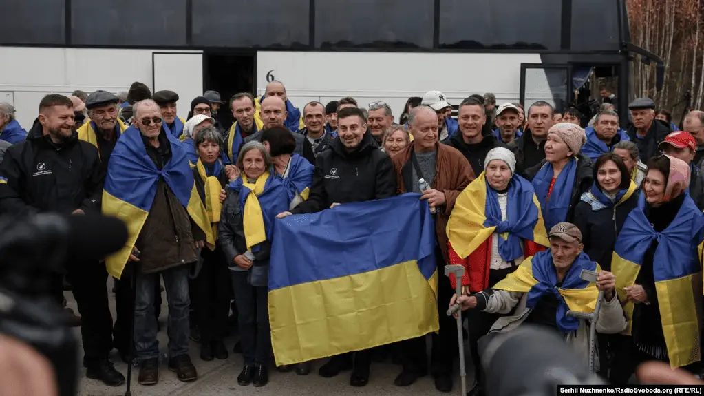 Dead City: Ukrainians Evacuated from Russian-Occupied Oleshky Reveal the Horrors of Occupation and Return Home in Tears of Relief